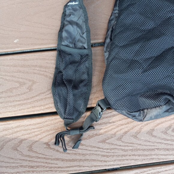 NWT Eddie Bauer Packable Slingbag Stowaway Slingbag - Picture 8 of 13